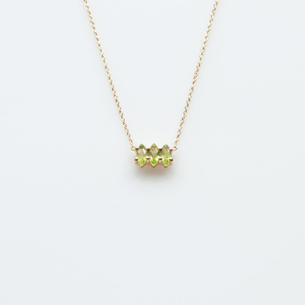 Fizzy peridot necklace 14K yellow gold