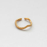 Vague sauvage ring gold