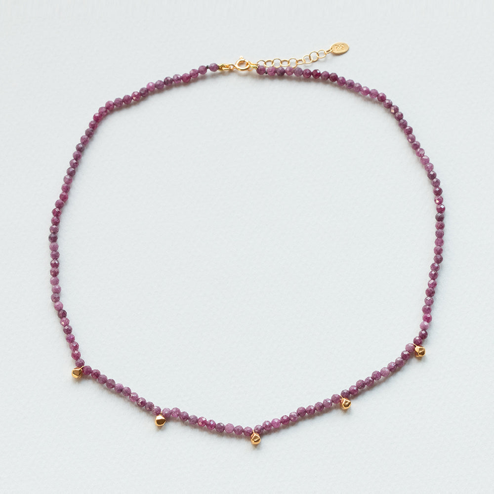 Terrestrial ruby necklace gold