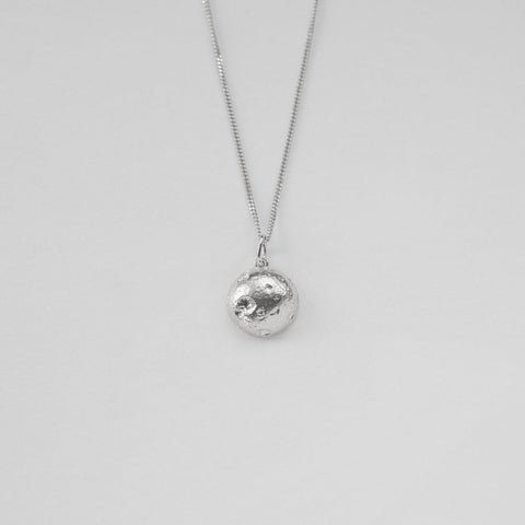 "Ζησ'το στο FULL" necklace silver