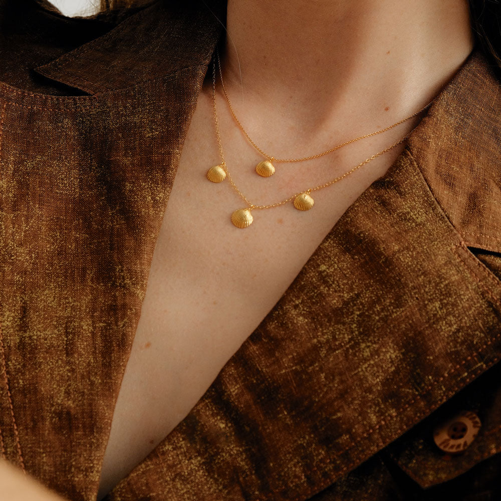 Coquilles jouet necklace gold