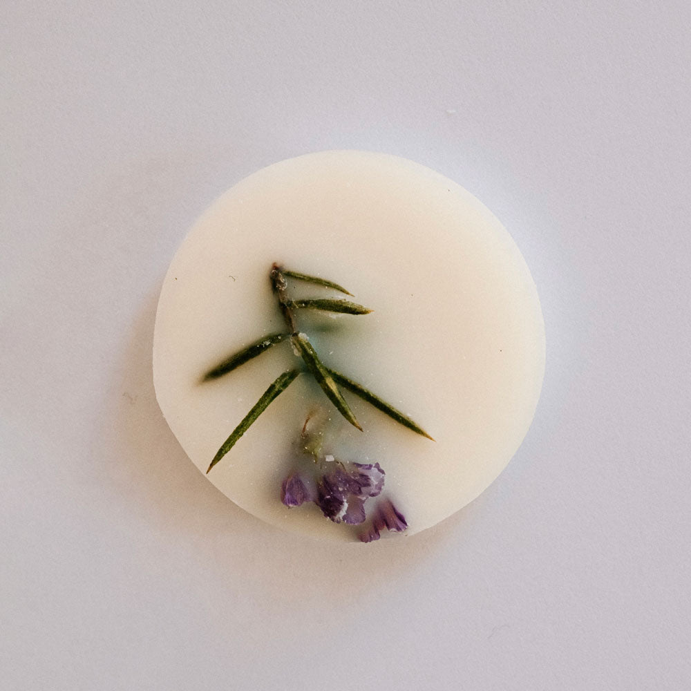 THE MUNIO Juniper & Limonium soy wax rounds