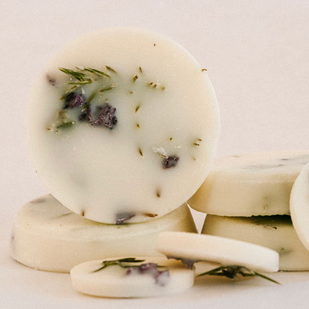 THE MUNIO Juniper & Limonium soy wax rounds