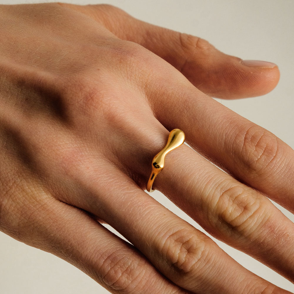 L'eau flow ring gold