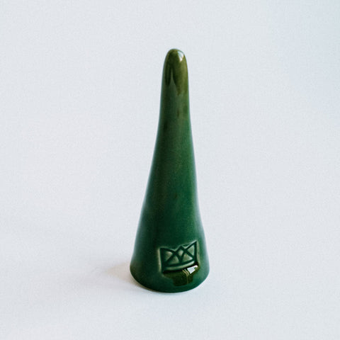 Ceramic ring cone jade