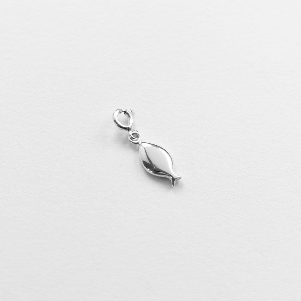Lithrini all purpose charm silver