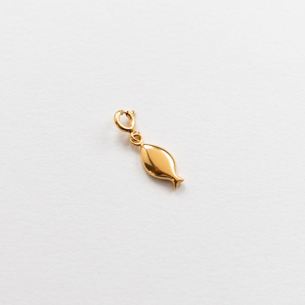 Lithrini all purpose charm gold