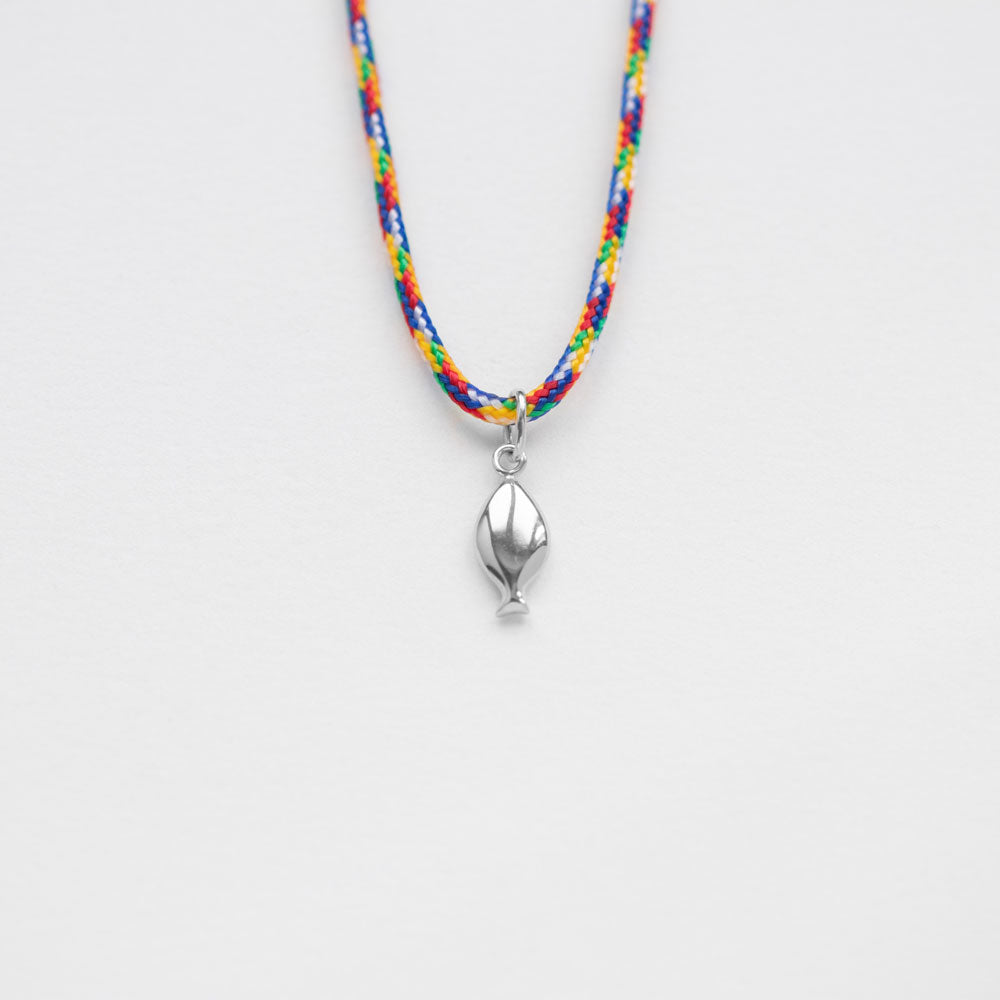 Lithrini necklace with thread silver