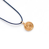 Spinning necklace with thread gold