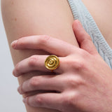Spinning ring gold