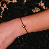 "Ζησ'το στο FULL" bracelet with burgundy thread gold