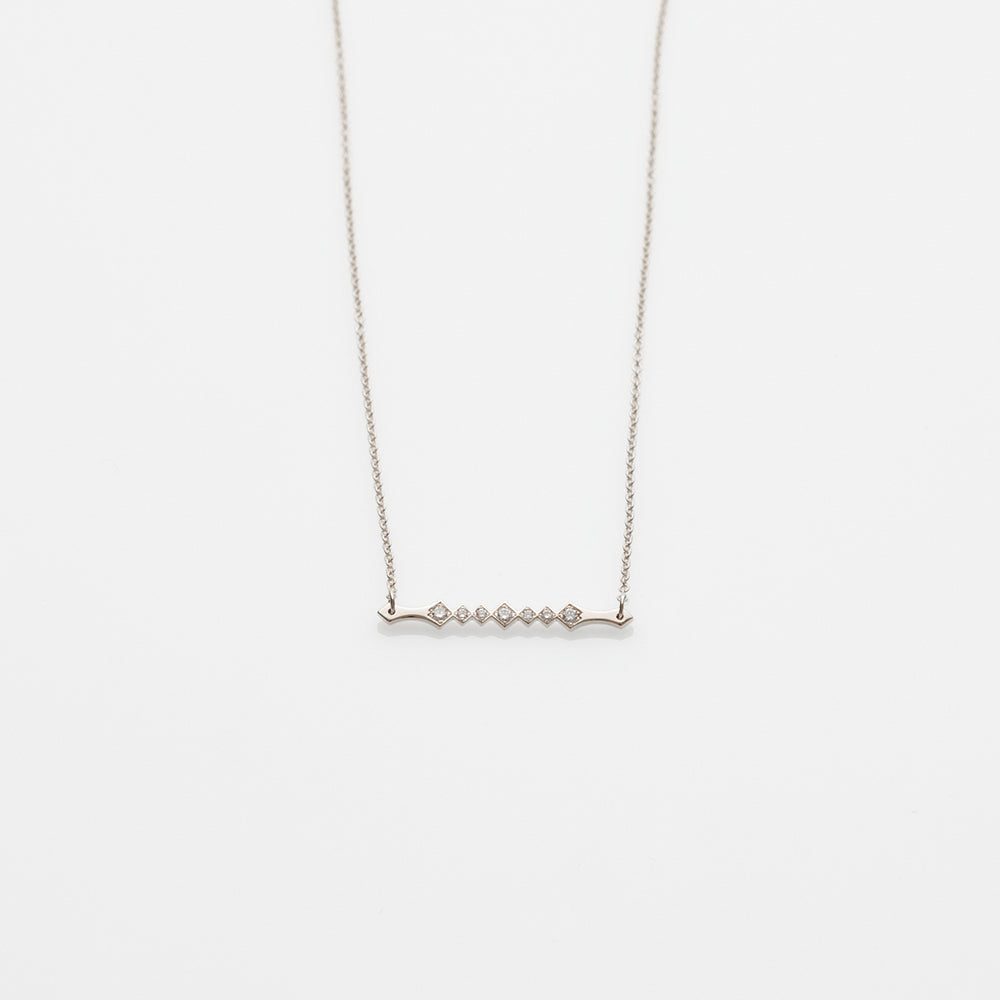 Alexa necklace 14K white gold with diamonds