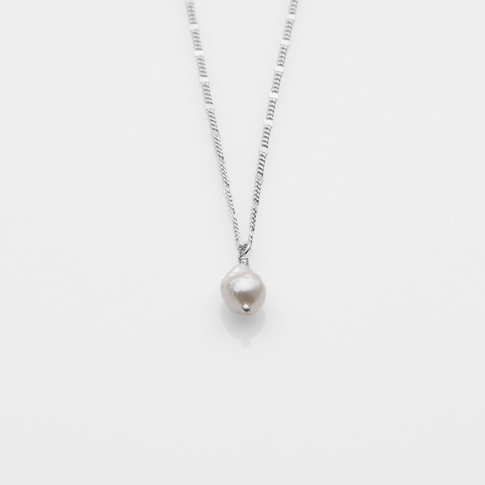 Sea & Sun fancy pearl necklace silver