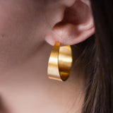 Half-Pipe earrings gold