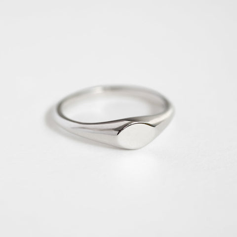 Oval ring silver