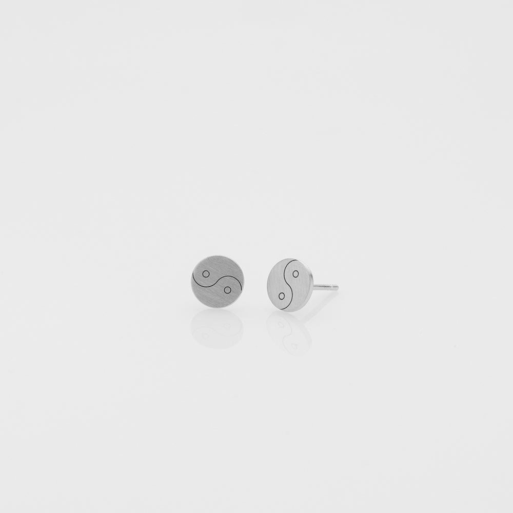 2021 Toy Yin Yang stud earrings silver