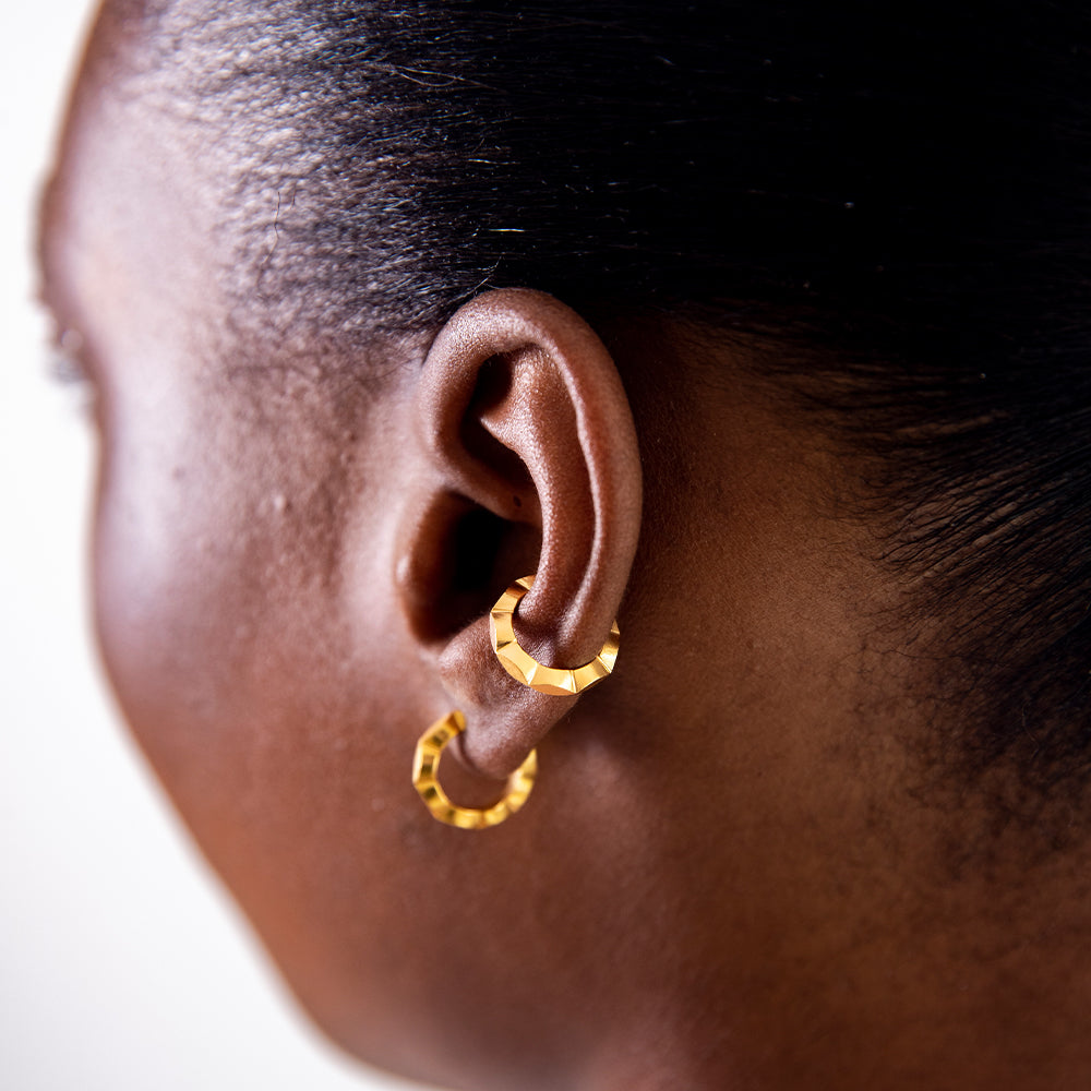 Tiny Treasures navette cuff earring gold