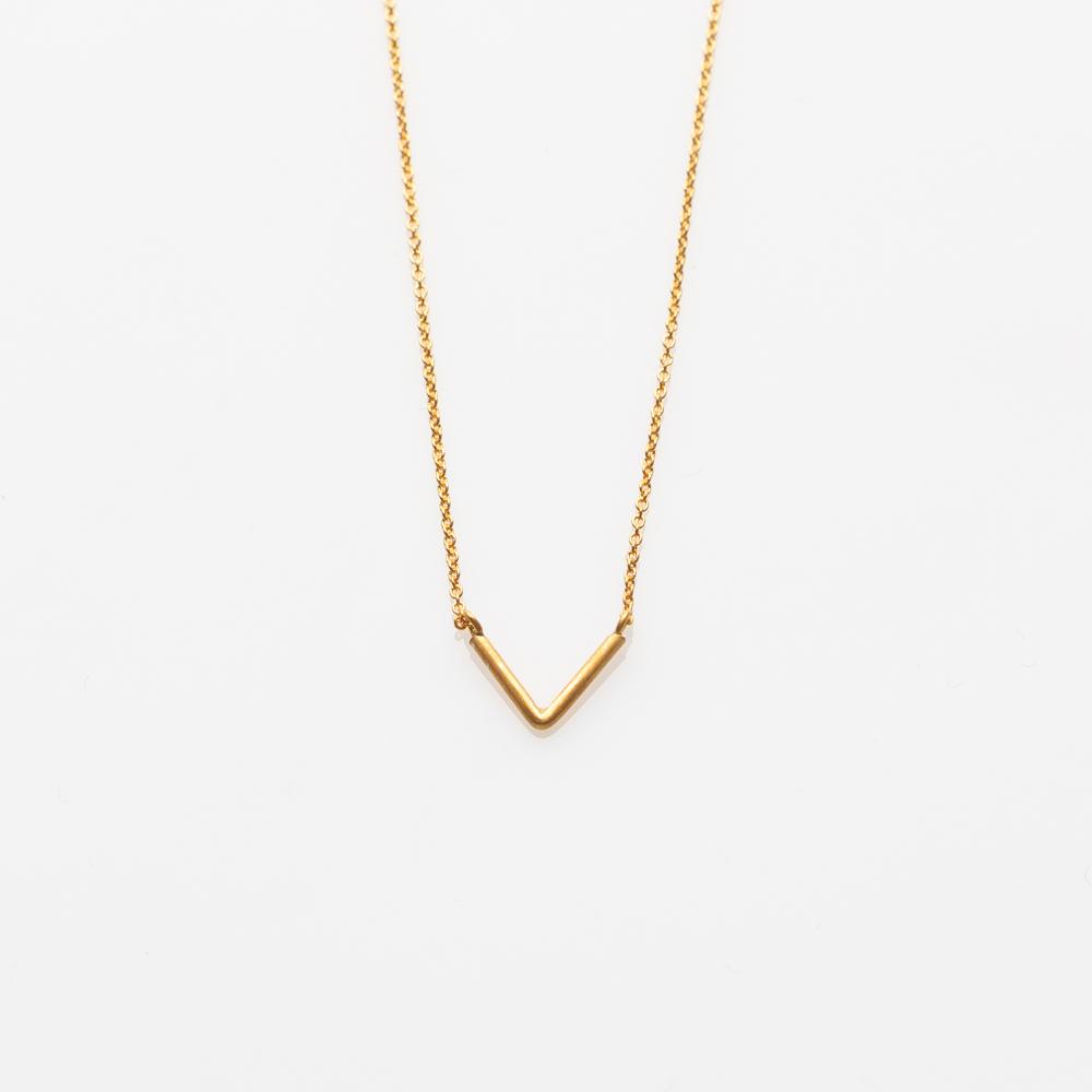 V necklace gold